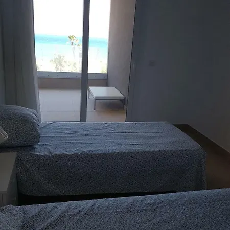 Beach Front Sea View *