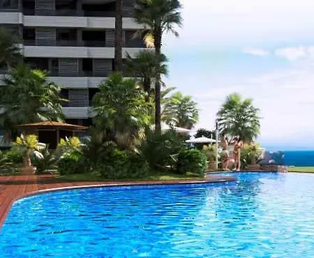 Beach Front Sea View *