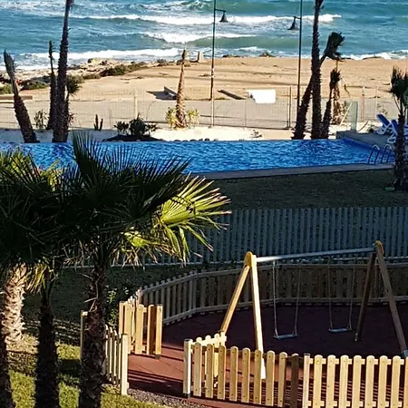 Beach Front Sea View *
